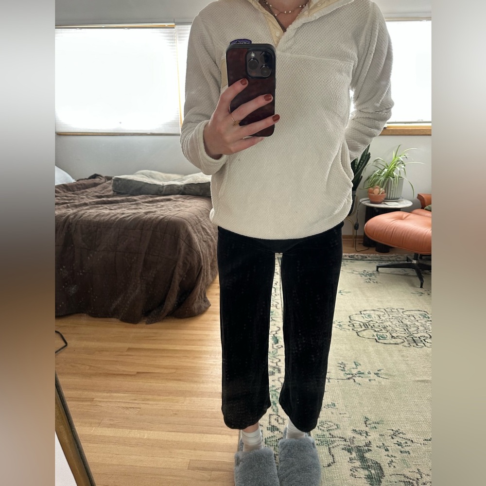 Boutique Black Cropped Velvet Pants